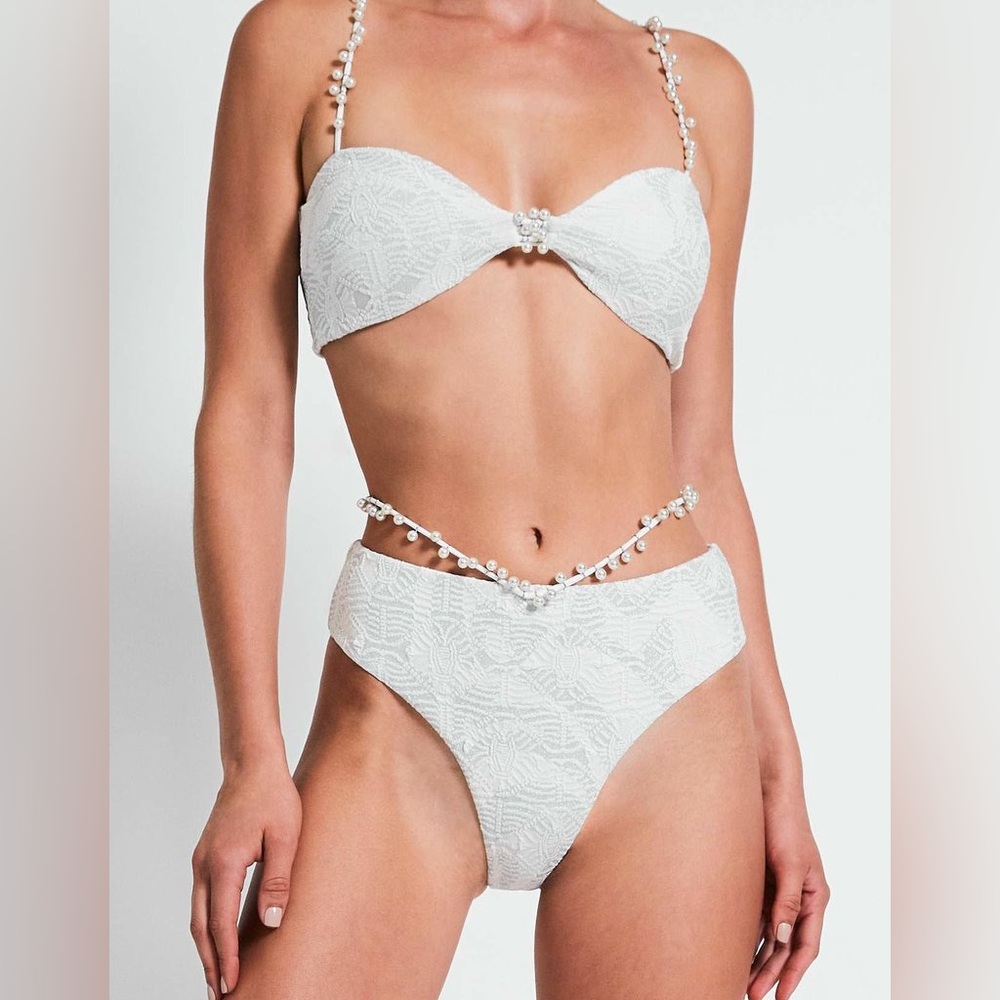 Devon Windsor Pearl Bikini. Like new condition Eloise top Esme Bottom size M